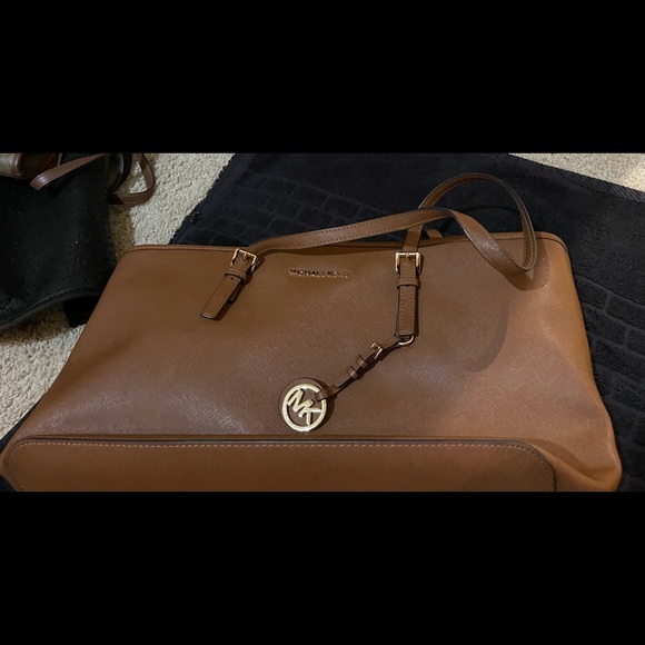 Michael Kors brown bag - Picture 8 of 9